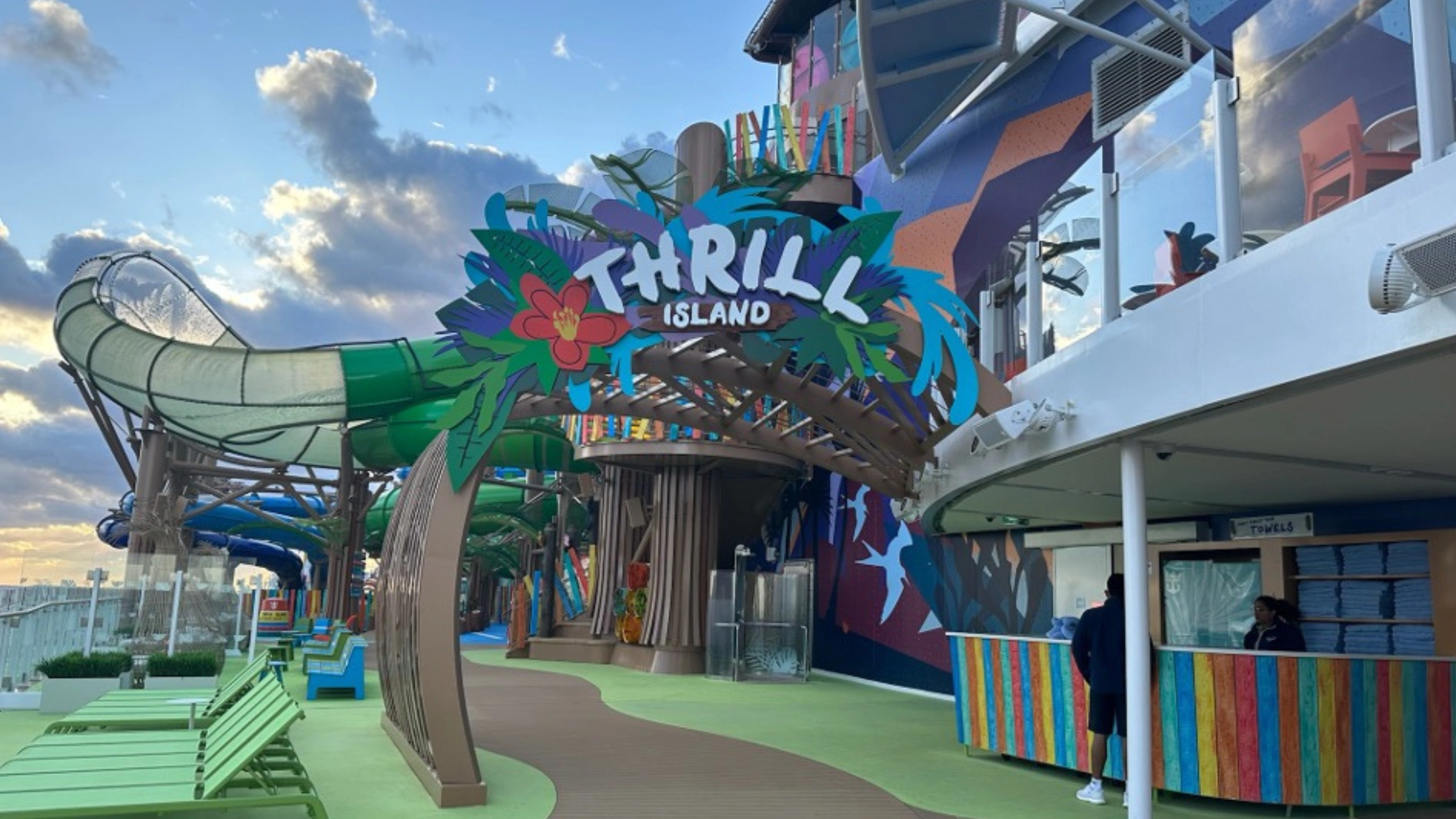 Icon Class vs Oasis Class