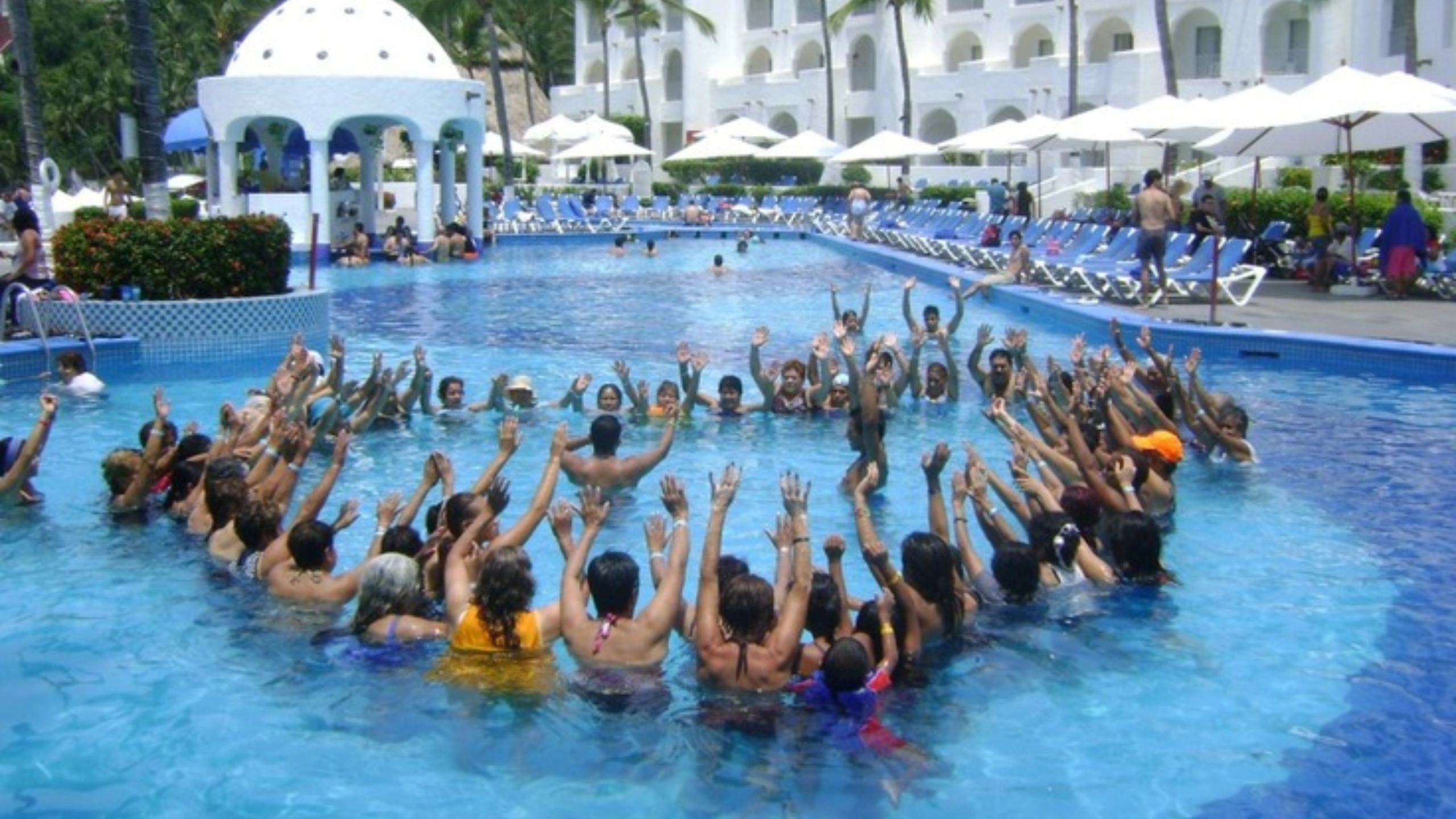 best time to cruise cozumel