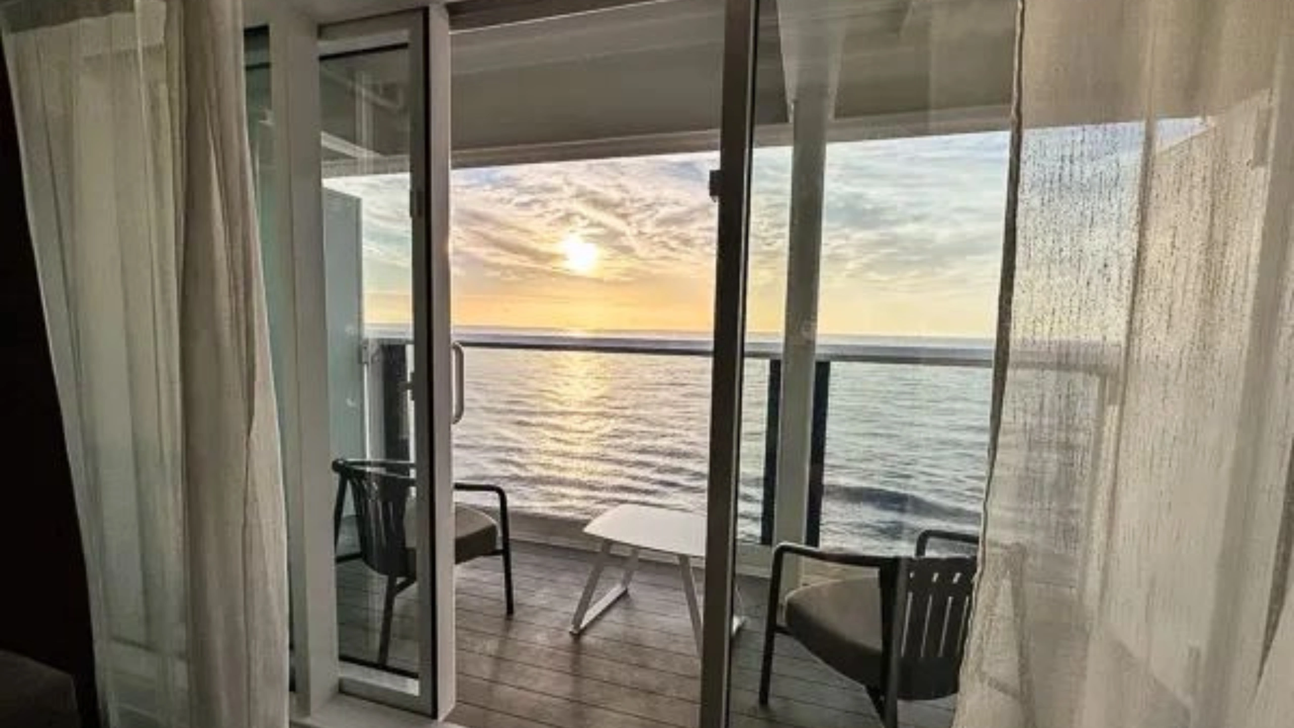 carnival cove balcony