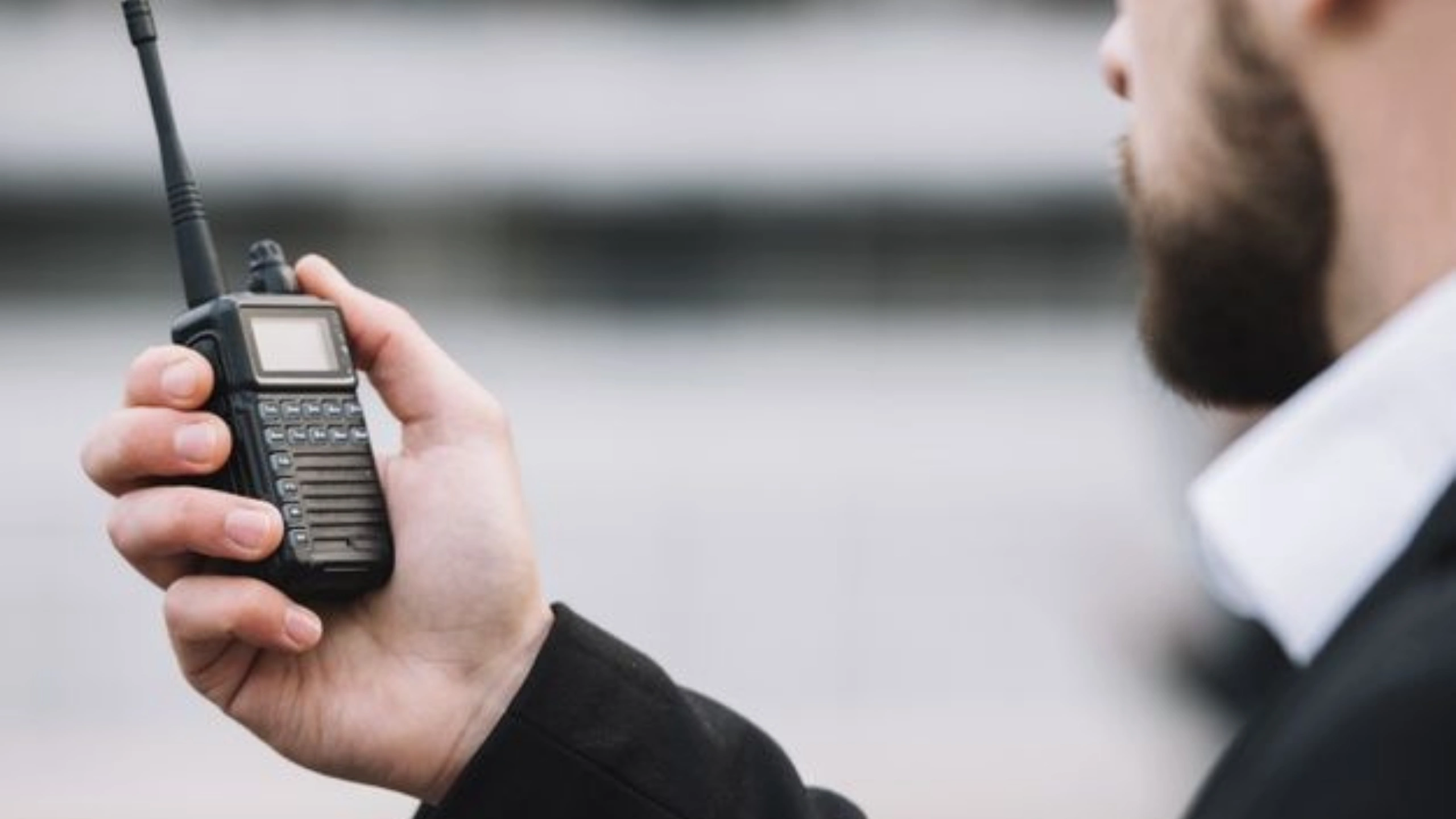 do walkie talkies work on cruise ships