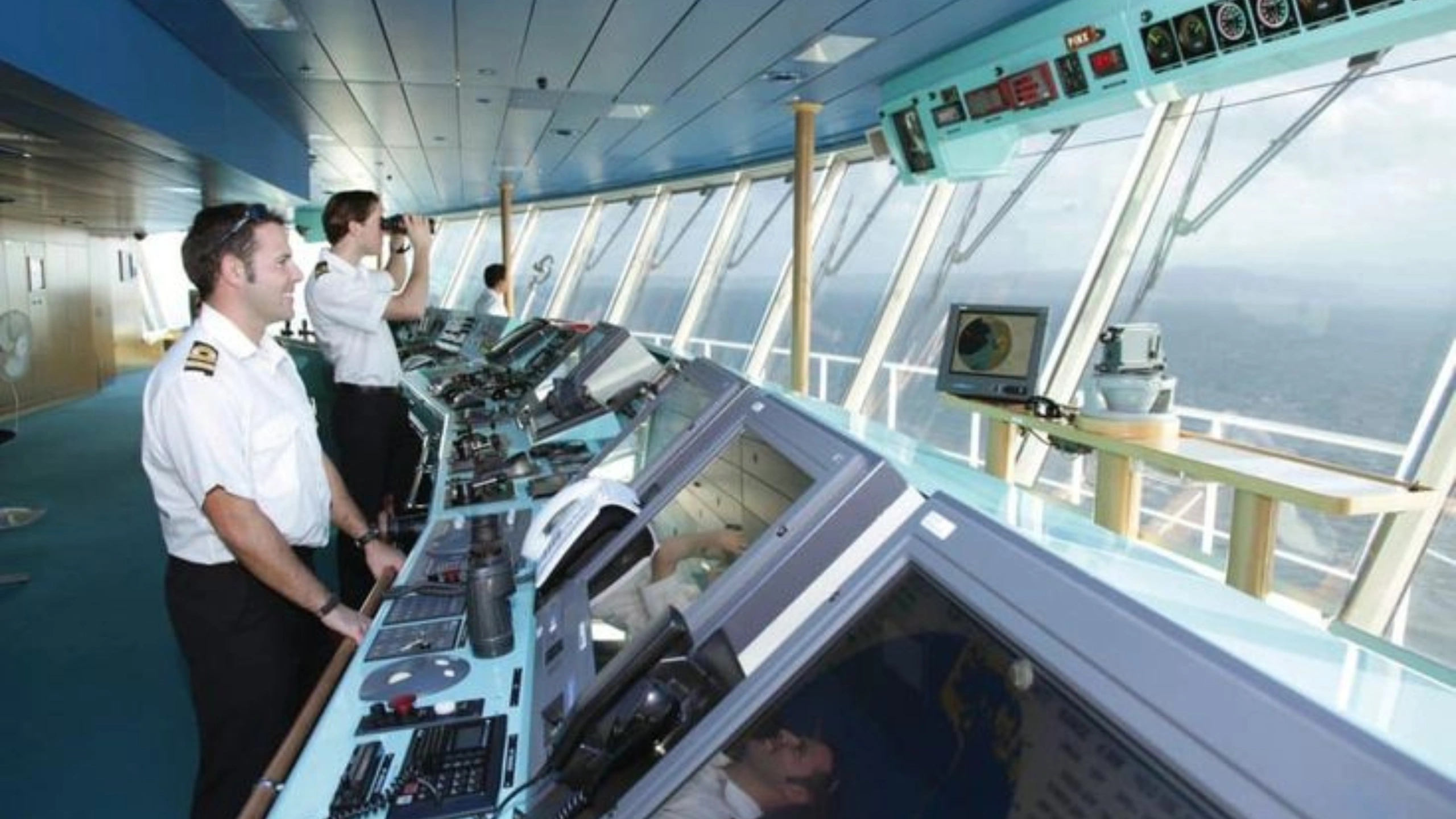 how much does a cruise ship captain make