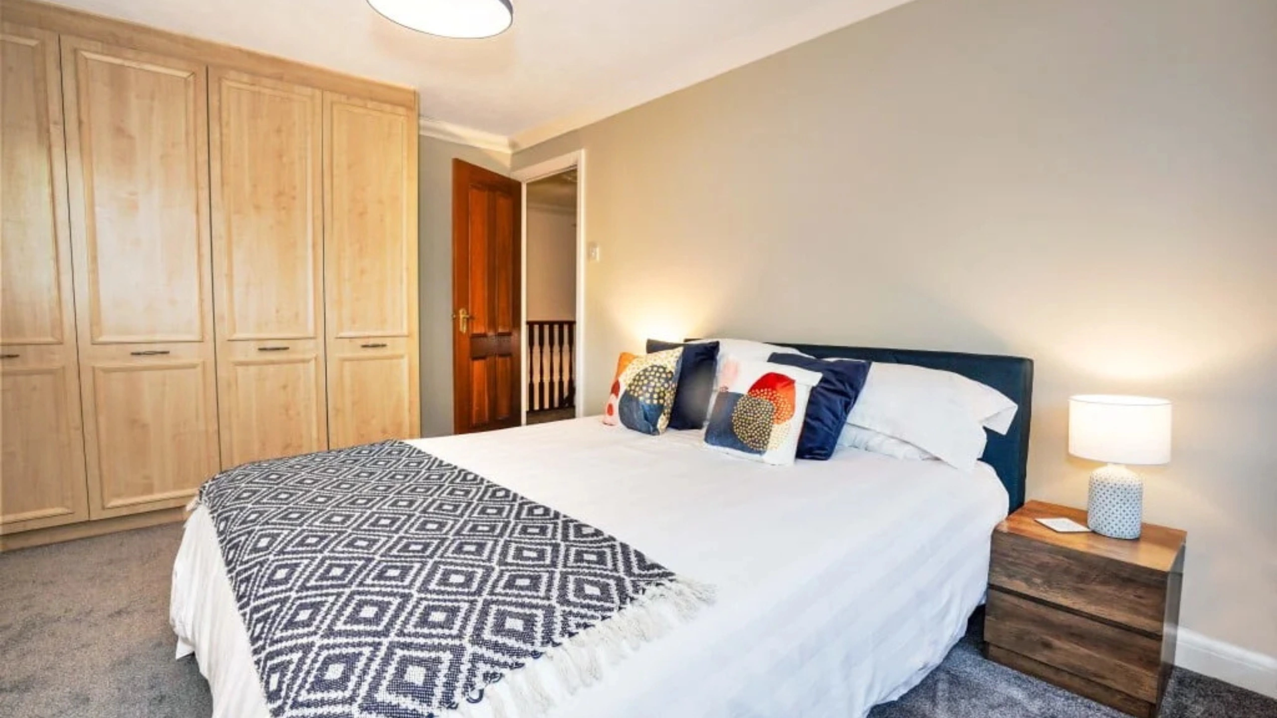 how much does a cruise ship captain make