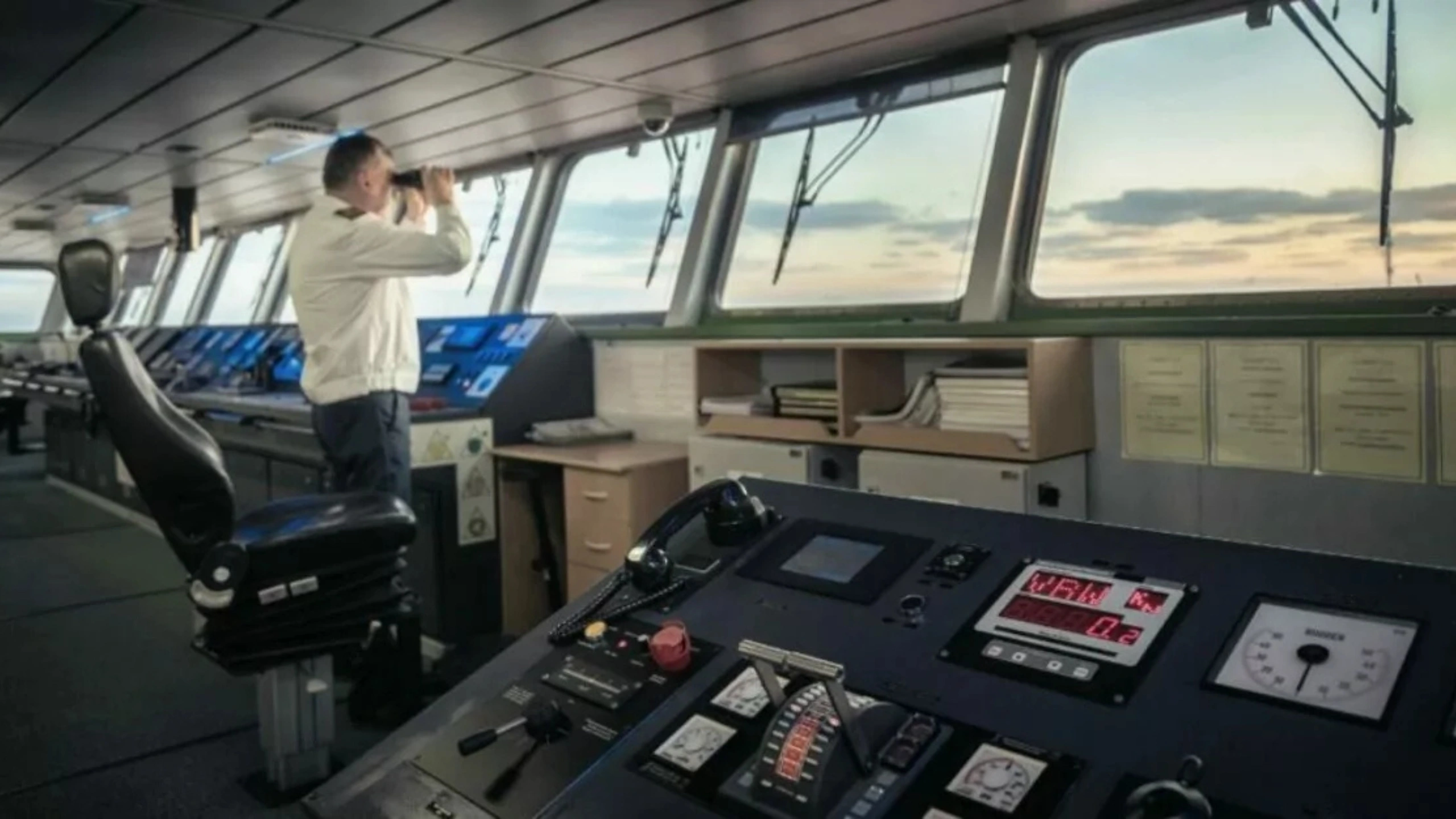 how much does a cruise ship captain make