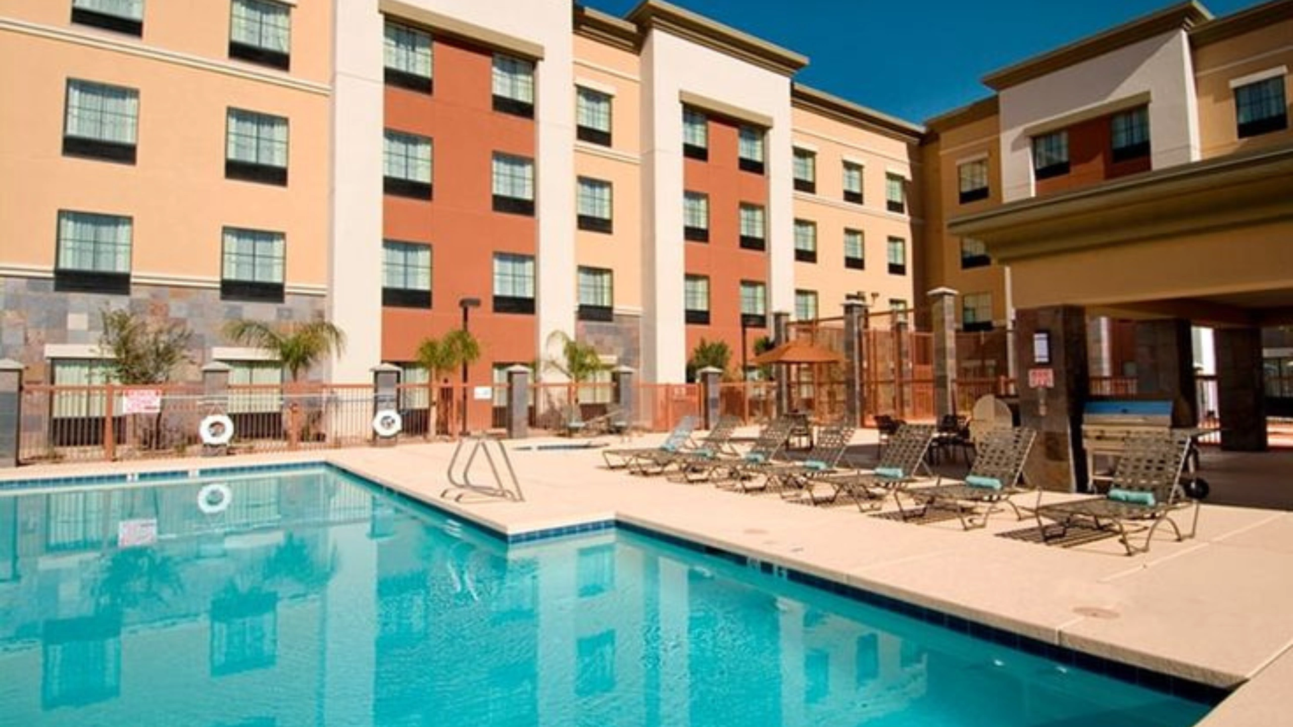 port canaveral hotels near cruise shuttle