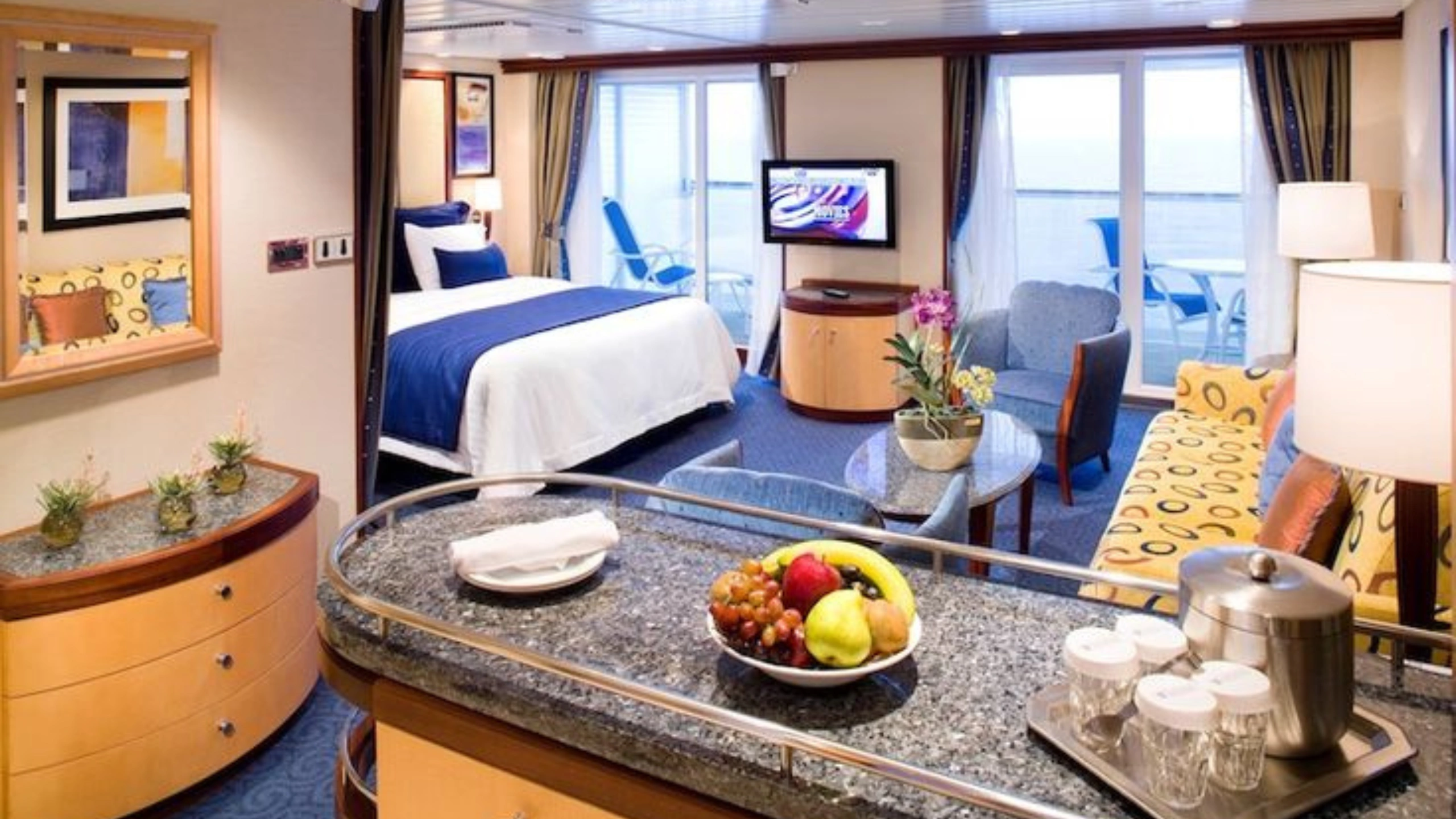 royal caribbean junior suite perks