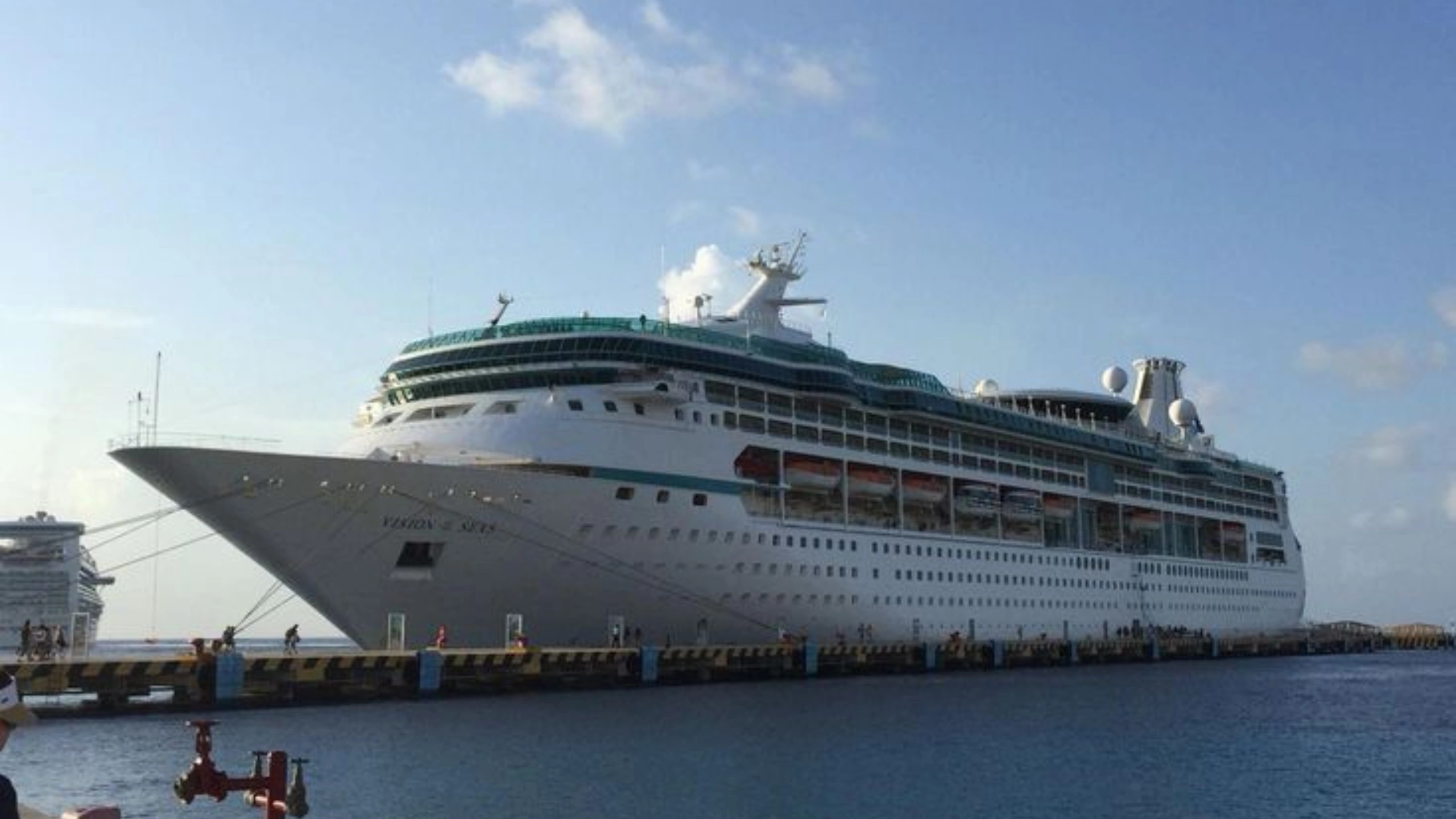 royal caribbean ships by size