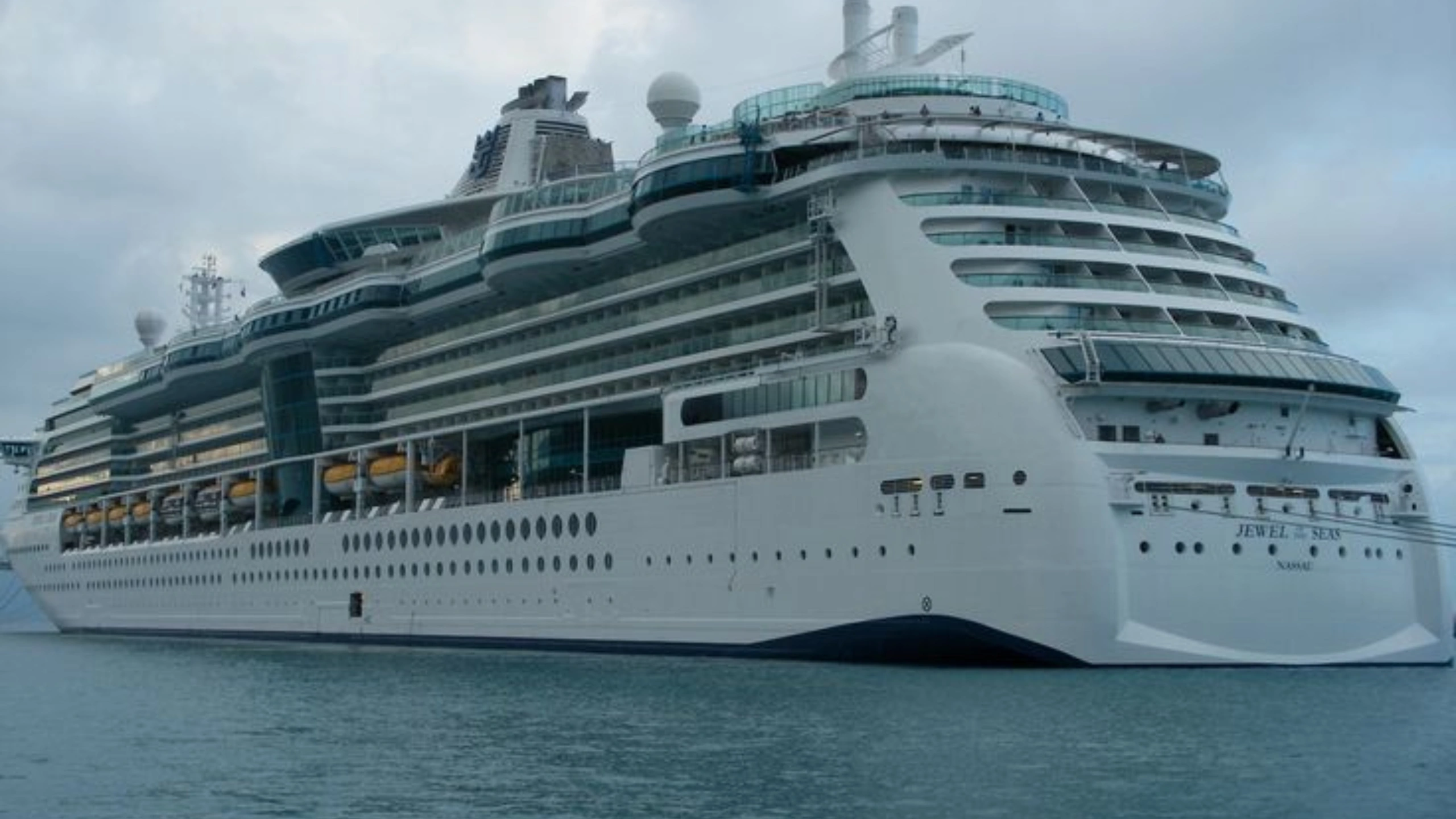 royal caribbean ships by size
