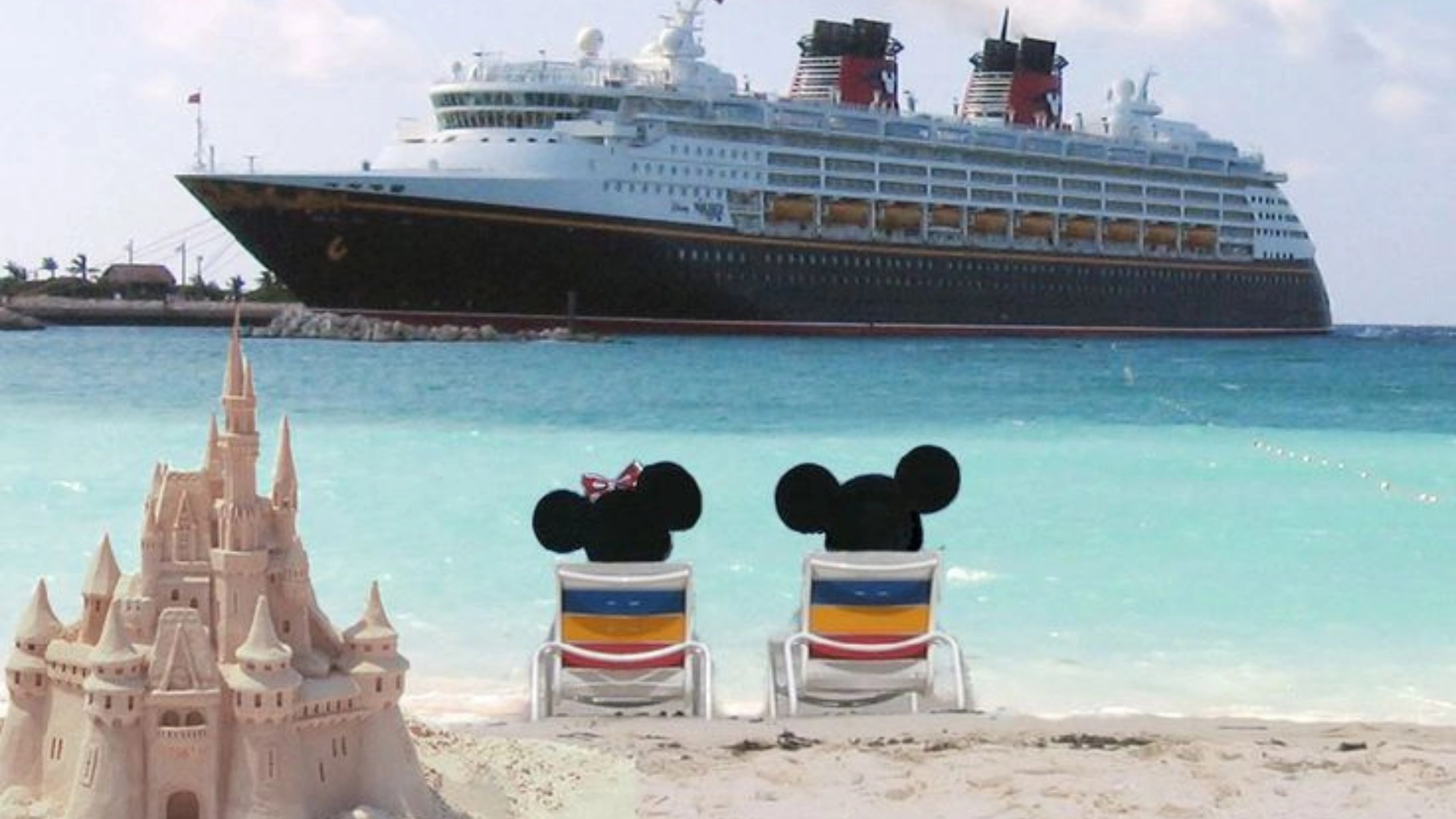 staying onboard when cruise ship in port 